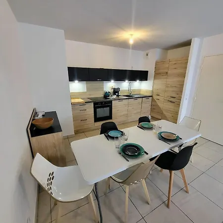 Superbe Juan-les-pins, Parking أنتيب