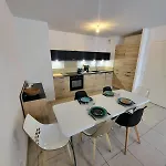 Superbe Juan-les-pins, Parking Αντίμπ