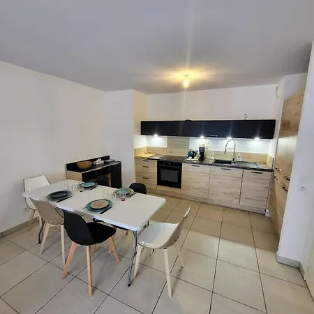 Superbe Juan-les-pins, Parking